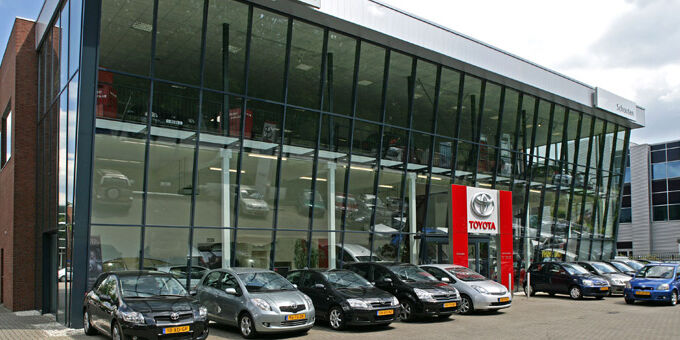 architect autogarage showroom Toyota Schouten Alblasserdam Brand I BBA Architecten