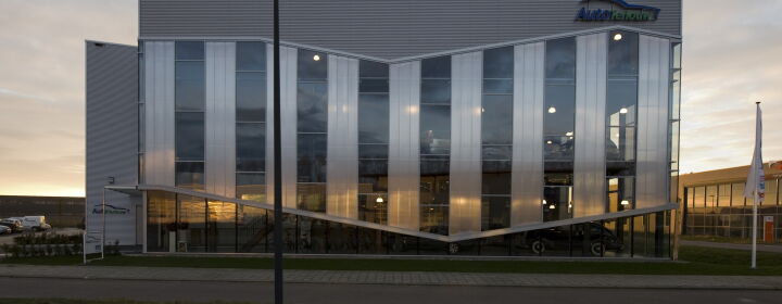 architect autobedrijf garage showroom bedrijfsverzamelgebouw Gouda Brand I BBA Architecten