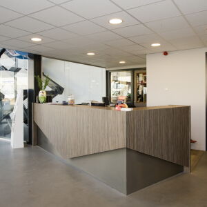 architect showroom autobedrijf garage Gouda Brand I BBA Architecten