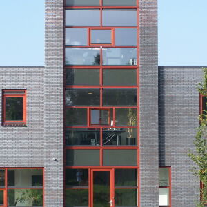 architect bedrijfspand met kantoor Alblasserdam Brand I BBA Architecten
