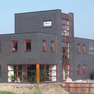 nieuwbouw bedrijfspand met kantoor Alblasserdam Brand I BBA Architecten